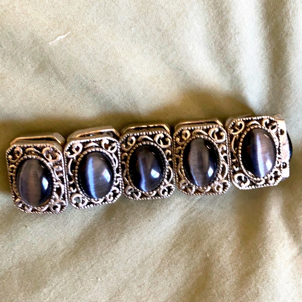 Vintage silver bracelet with shimmery grey stones